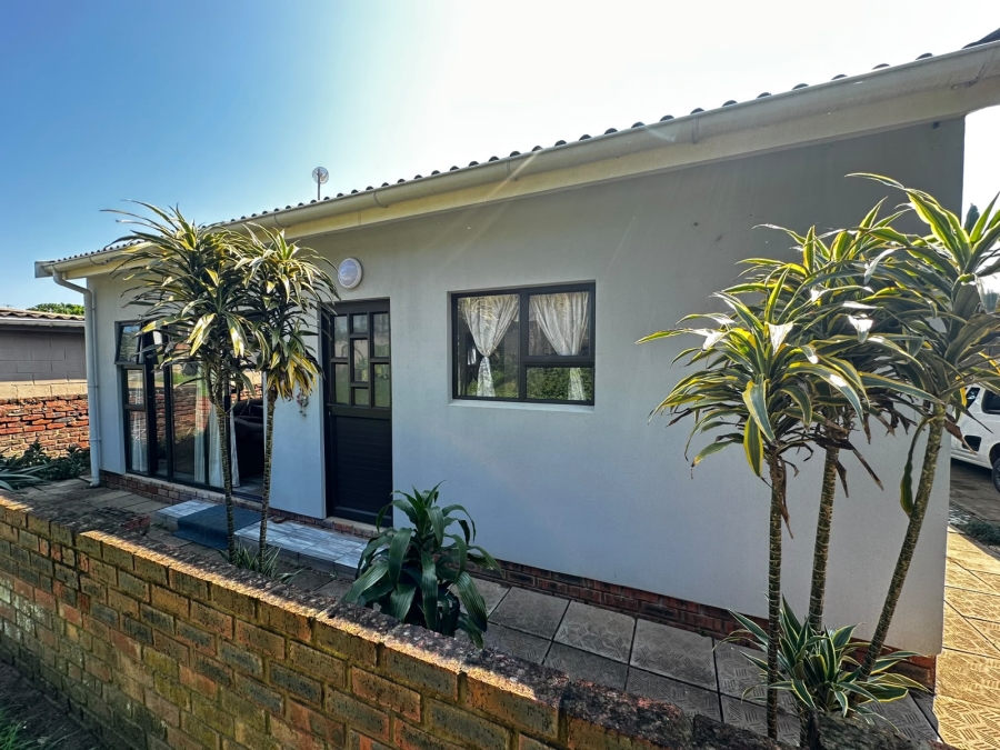 2 Bedroom Property for Sale in Cosy Corner Eastern Cape